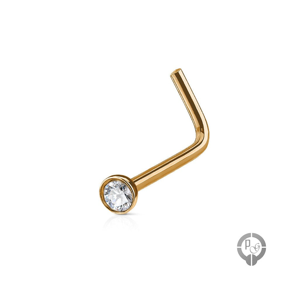 piercing de nariz en forma de L